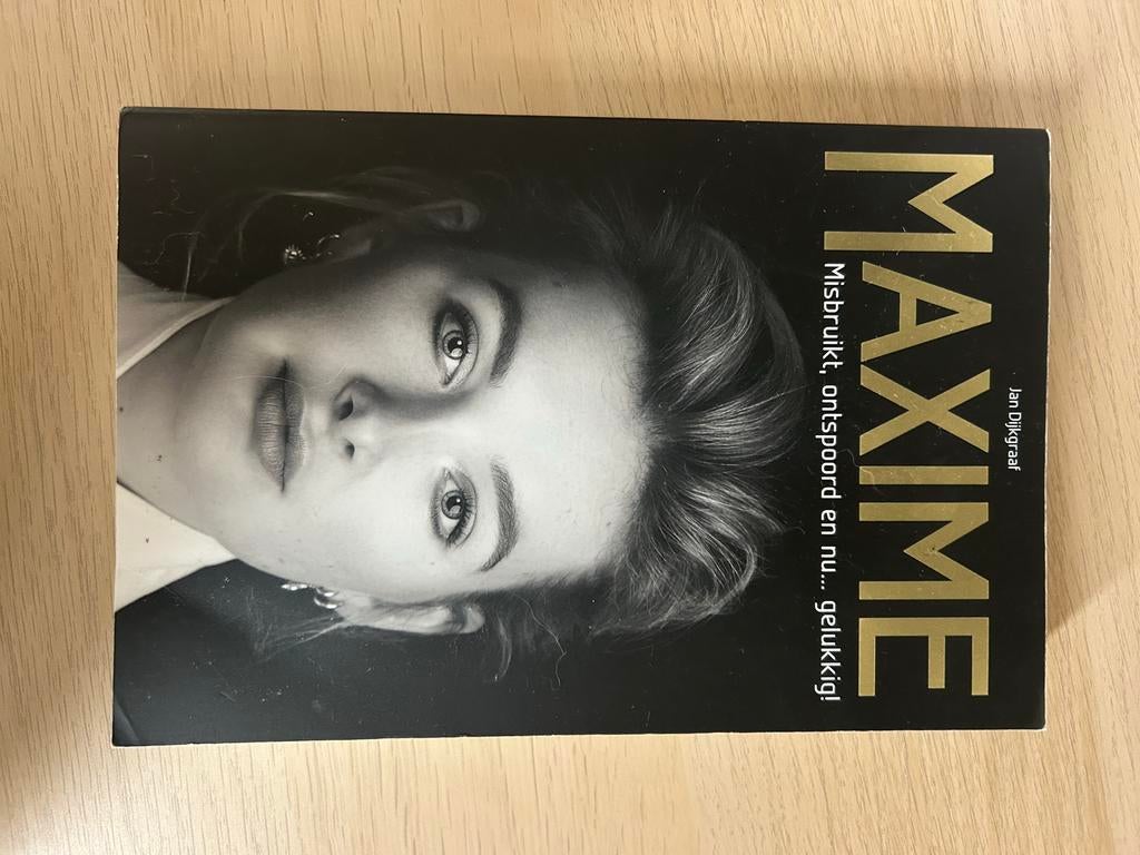 Boek: MAXIME Misbruikt, ontspoord en nu... gelukkig!, Boeken, Biografieën, Ophalen of Verzenden, Gelezen, Film, Tv en Media