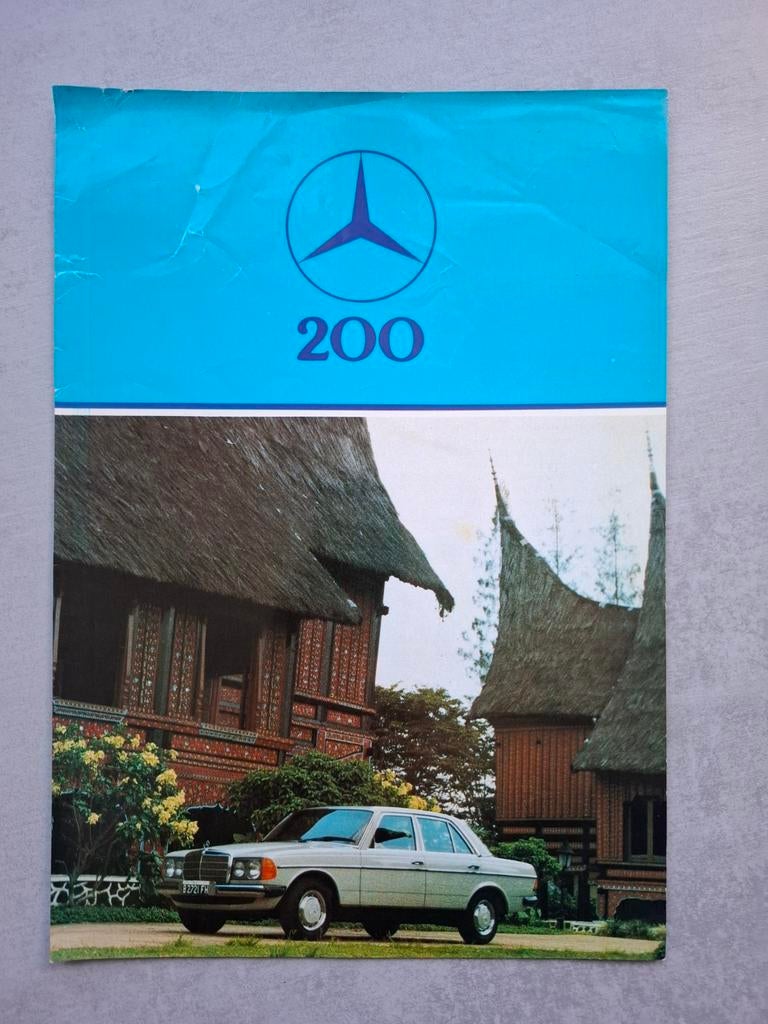 Indonesische Mercedes-Benz 200 sheet - 1981, Ophalen of Verzenden, Gelezen, Mercedes