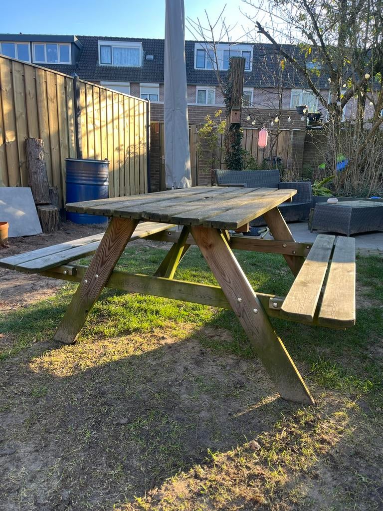 Houten picknicktafel met parasolgat, Tuin en Terras, Ophalen, Gebruikt, Rechthoekig, Hout