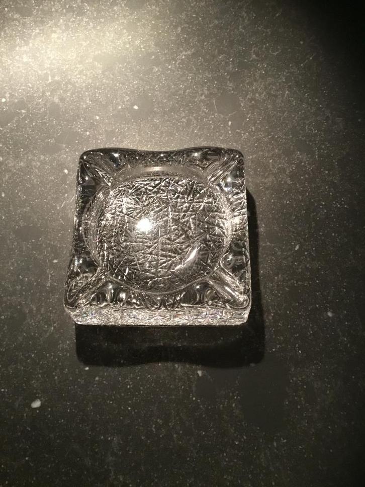 Zware kristallen asbak - ook mooi als decoratie, Antiek en Kunst, Antiek | Glas en Kristal, Ophalen of Verzenden
