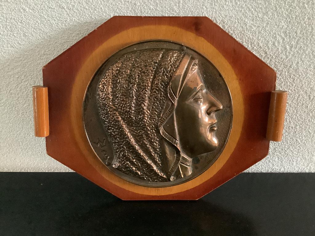 Art deco roodkoperen plaquette vrouwenhoofd, Antiek en Kunst, Antiek | Religie, Ophalen of Verzenden