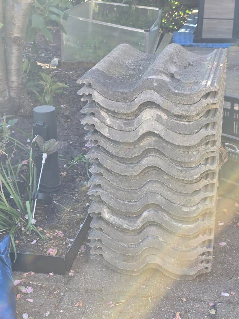 20 betonnen dakpannen - Gebruikt, Ophalen, Gebruikt, Steen of Klei, 15 m² of meer
