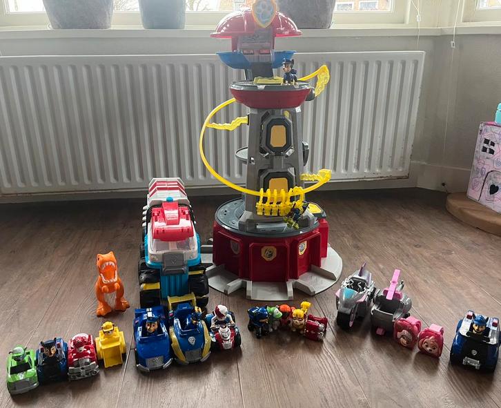 PAW Patrol Lookout Toren + Dino Rescue voertuig, Kinderen en Baby's, Speelgoed | Speelgoedvoertuigen, Zo goed als nieuw, Ophalen of Verzenden