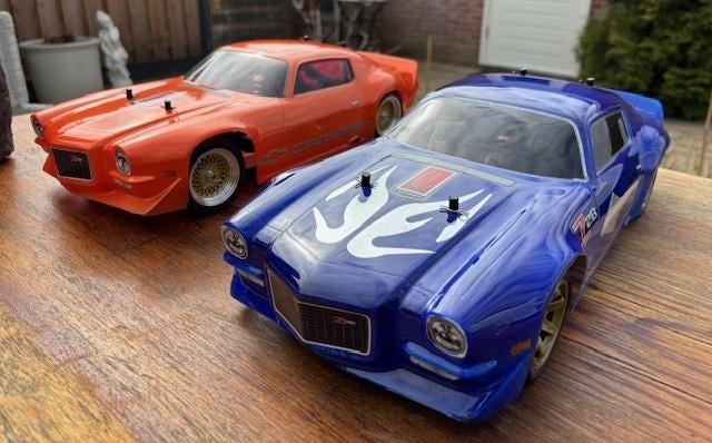 Per stuk te koop: 2x Tamiya TT-02 met 1971 Chevy Camaro kap, Elektro, Nieuw, Ophalen of Verzenden, Schaal 1:10