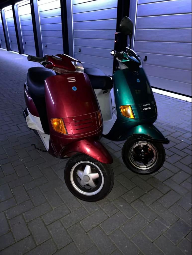 Skr 125 Duitse papieren gezocht, Fietsen en Brommers, Scooters | Piaggio, Ophalen, Zo goed als nieuw, Tweetakt, Overige modellen