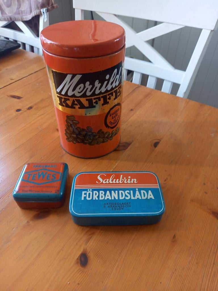 Drie Zweedse blikjes in één koop.  Per stuk kan ook., Ophalen of Verzenden, Gebruikt, Koffie, Overige merken
