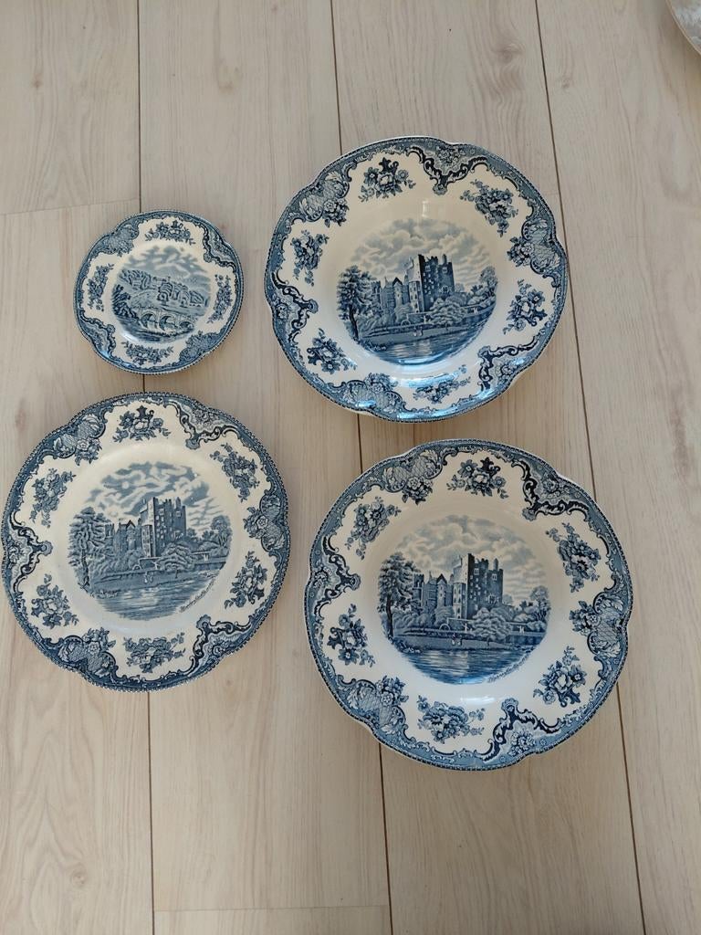 Old britian castles div delftsblauw, Antiek en Kunst, Antiek | Wandborden en Tegels, Ophalen of Verzenden