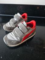 Puma sportschoenen maat 25 - Grijs/Rood, Gebruikt, Puma, Ophalen of Verzenden, Jongen of Meisje