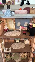 sylvanian poppenhuis met familie en meubels, Ophalen of Verzenden, Zo goed als nieuw, Poppenhuis