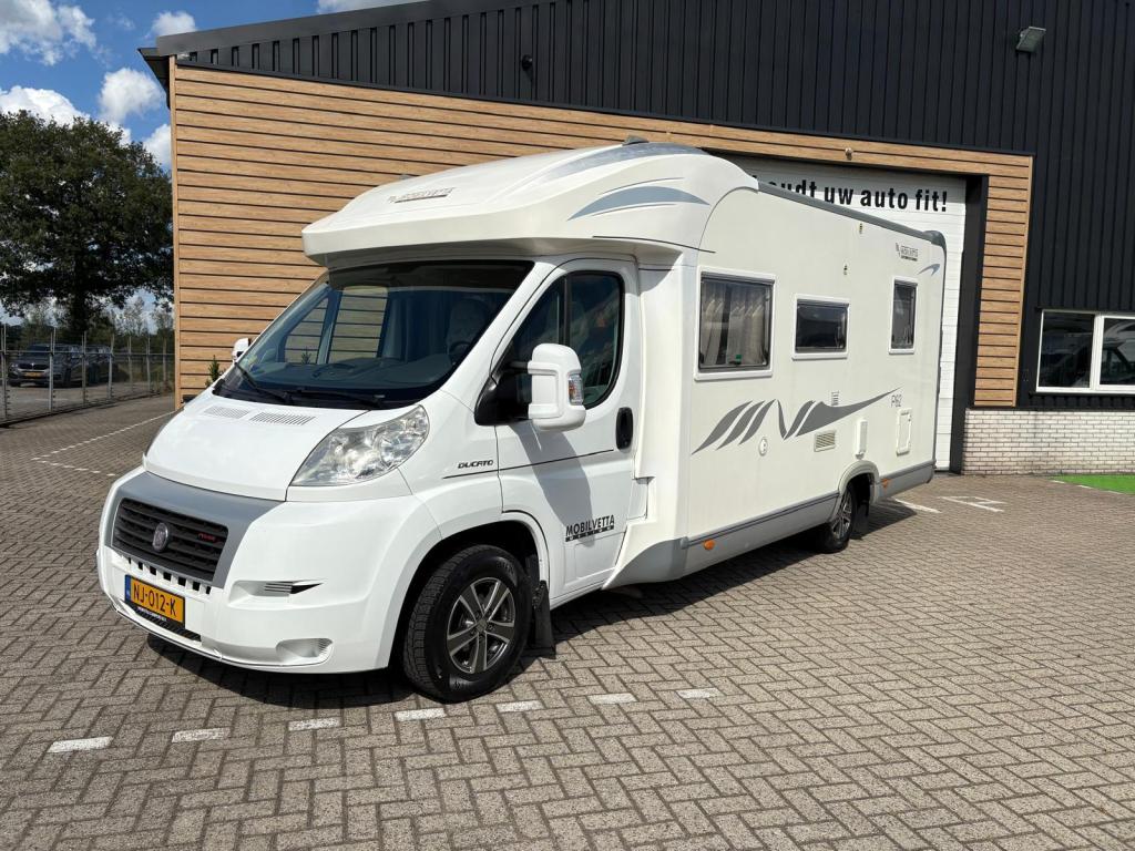 Mobilvetta Design 82 P met dakairco/zonnepaneel, Caravans en Kamperen, Campers, Overige merken, Fiat, Airbags, 7 tot 8 meter