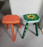 2  houten geverfde melk krukjes, Ophalen of Verzenden, Hout