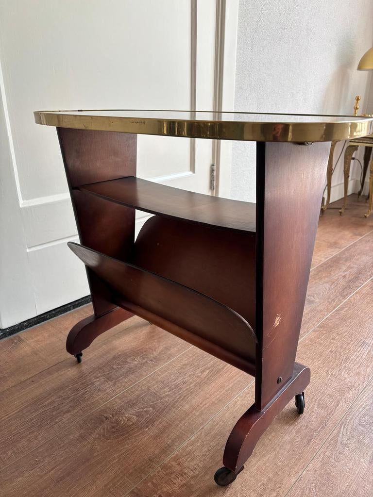Bijzettafel op wieltjes met lectuurbak, jaren 50,  H 54 cm, Ophalen of Verzenden