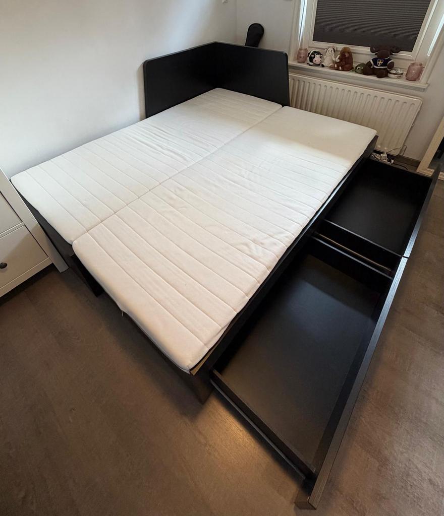IKEA bedbank met uitschuifbare lades, Ophalen, Zwart, Tweepersoons, 200 cm