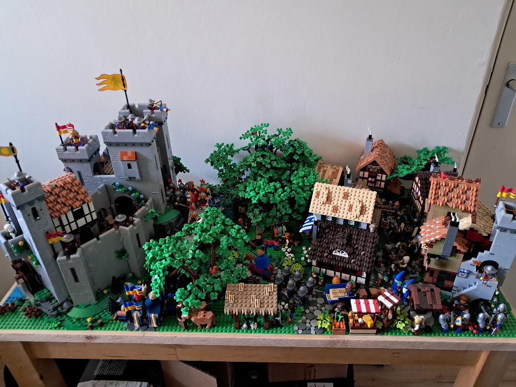 Lego diorama moc – Lion knight’s castle met veel extra’s, Kinderen en Baby's, Speelgoed | Duplo en Lego, Ophalen, Lego, Castle