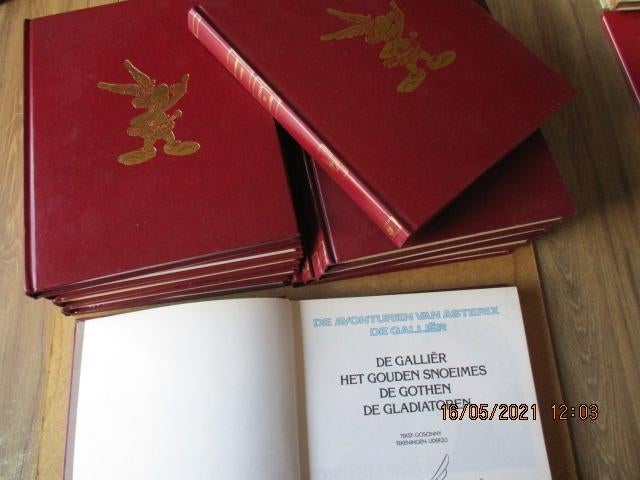 adv2436 asterix luxe in leer gebonden hc, Boeken, Stripboeken, Eén stripboek, Ophalen, Gelezen