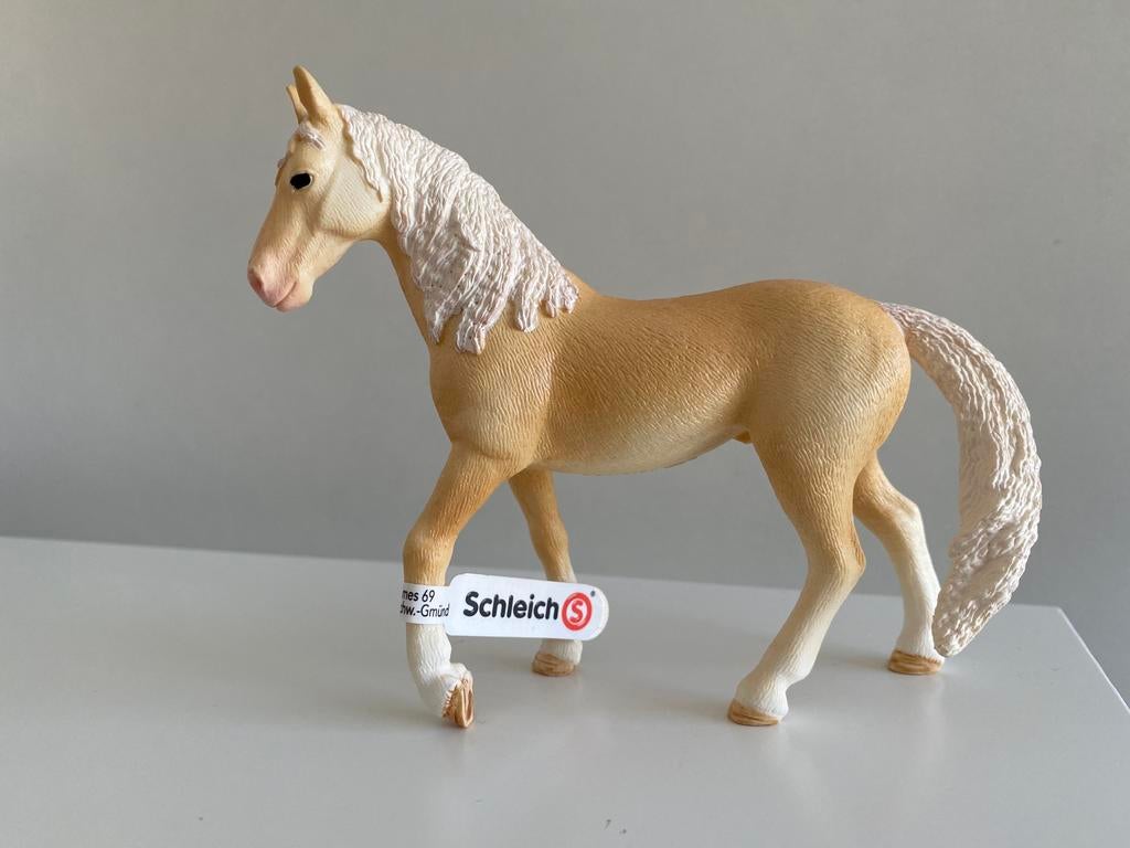 Schleich Akhal teke Hemgst met Vaan ~ 13911, Ophalen of Verzenden, Zo goed als nieuw, Paard, Beeldje of Figuurtje