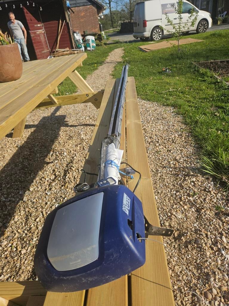 Elektrische garagedeur opener, Ophalen, Gebruikt, Garagedeur, 120 cm of meer