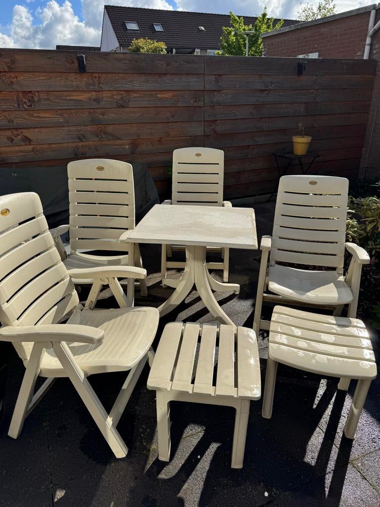 Hartman Prestige Tuinset - 4 stoelen, tafel en 2 hockers, Tuin en Terras, Tuinsets en Loungesets, Ophalen, 4 zitplaatsen, Kunststof