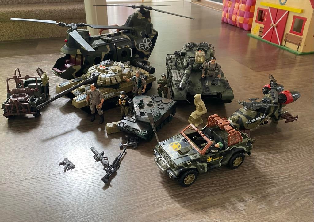 Grote set Leger Voertuigen en Militairen Speelgoed, Kinderen en Baby's, Speelgoed | Actiefiguren, Ophalen, Gebruikt