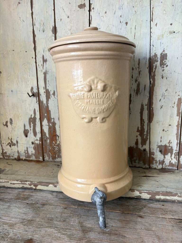 Oude Franse waterfilter apotheek, Ophalen