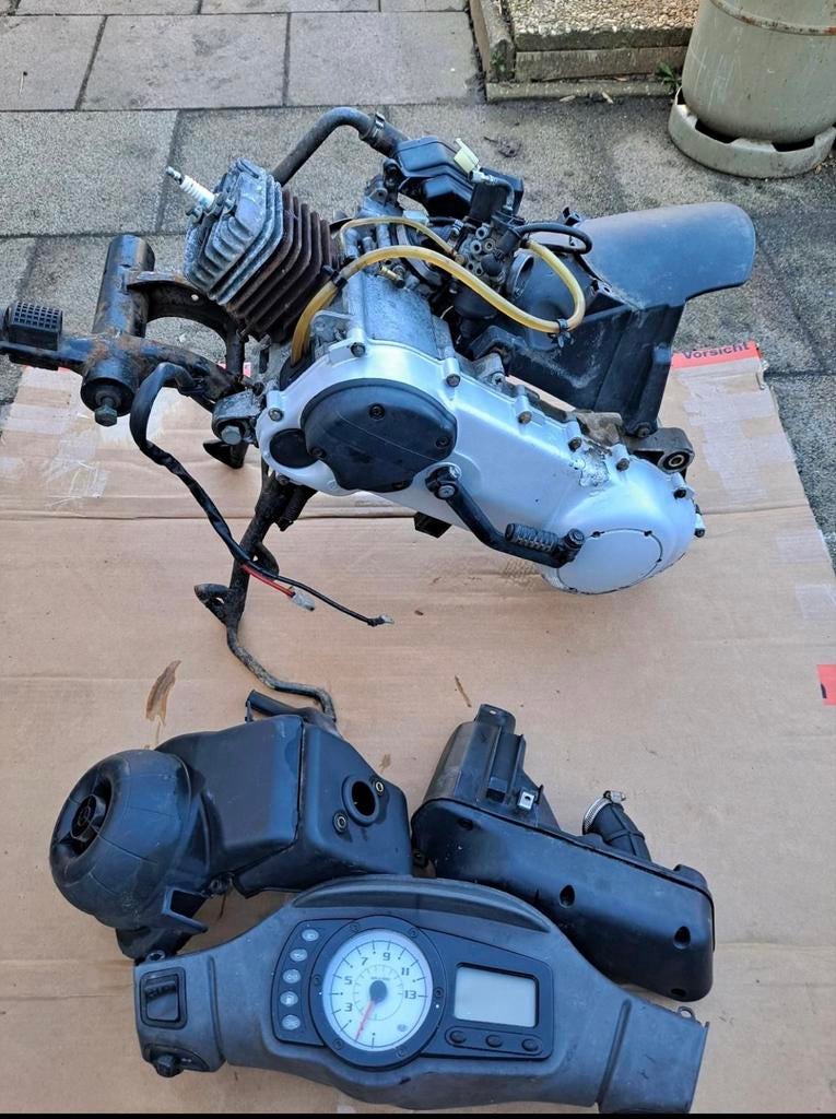 Piaggio NRG 2T AC Blok - Gebruikt. bieden mag!, Piaggio, Gebruikt, Blok, Ophalen of Verzenden