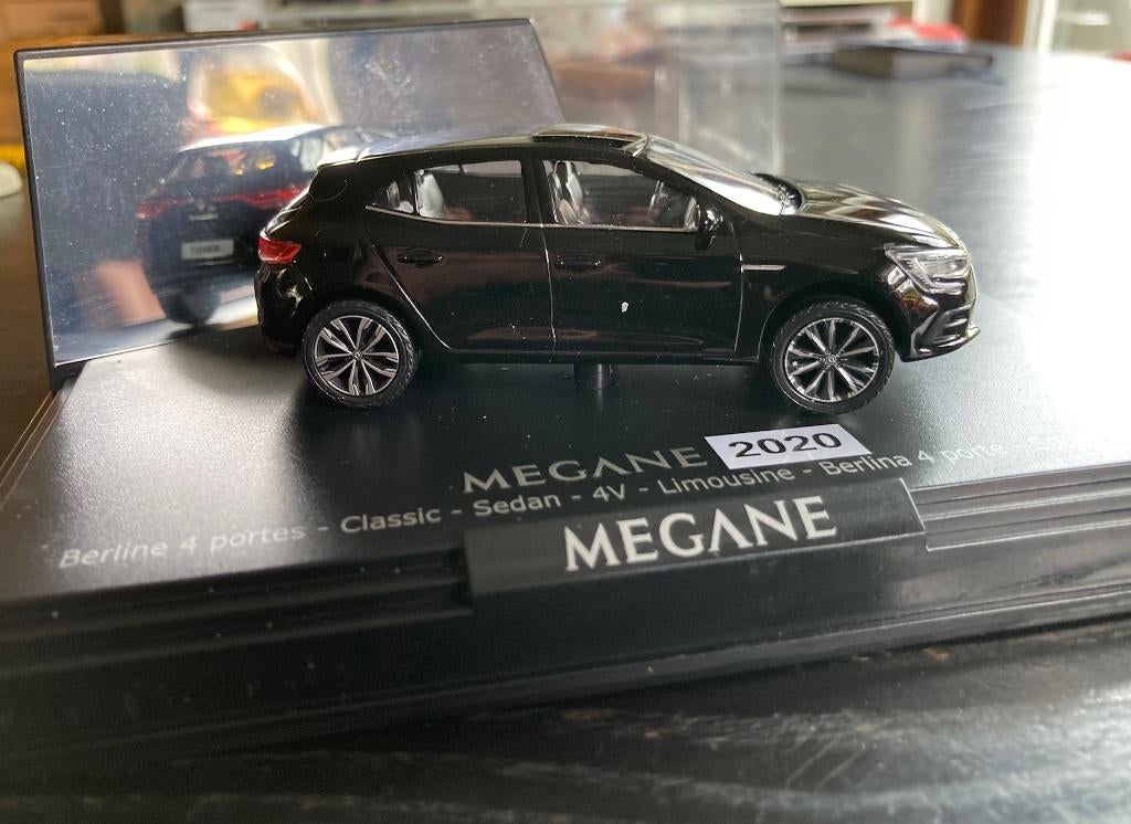 Modelauto Renault Megane 2020 1:43 zwart, Ophalen of Verzenden, Zo goed als nieuw, Auto, Overige merken