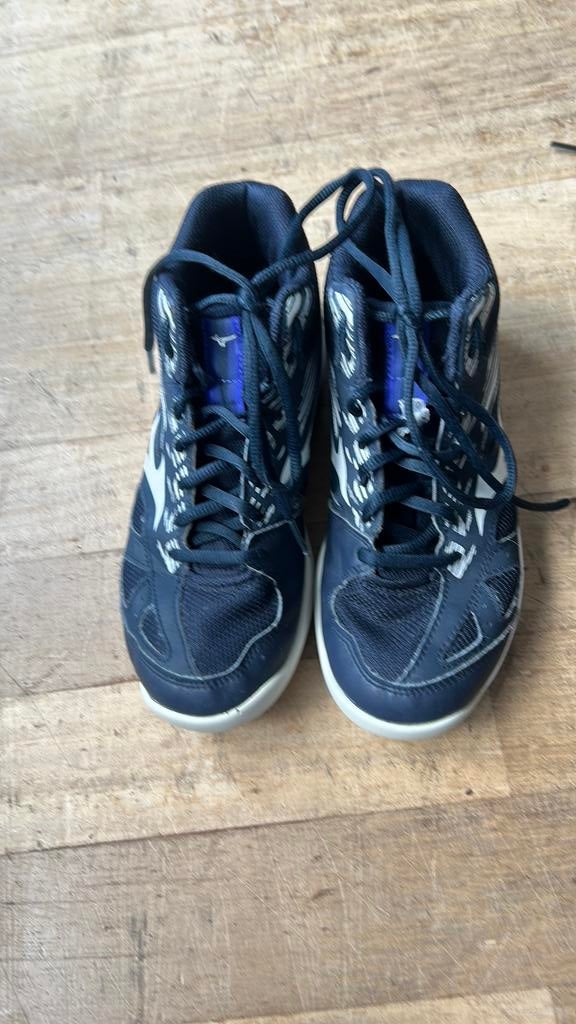 Mizuni zaal korfbalschoenen maat 38, Sport en Fitness, Korfbal, Ophalen of Verzenden, Zo goed als nieuw, Schoenen