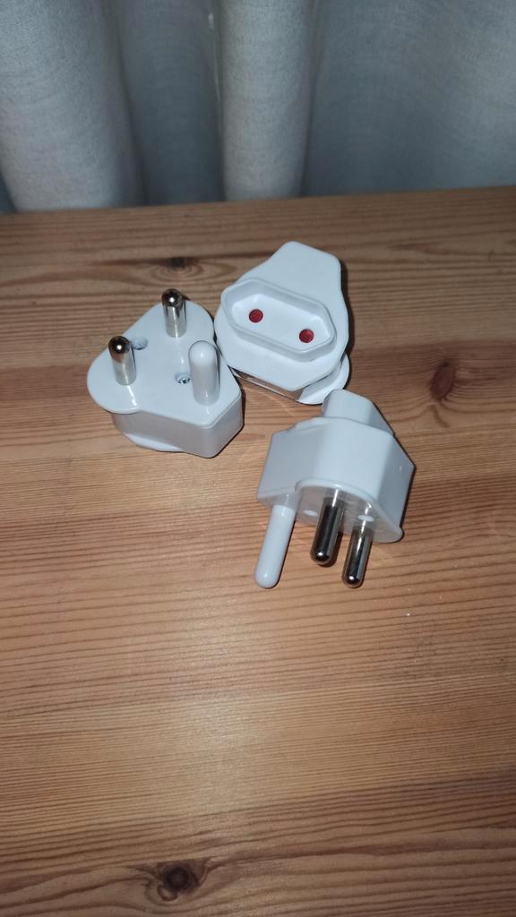 Zuid Afrika reisstekker, Audio, Tv en Foto, Opladers, Ophalen of Verzenden