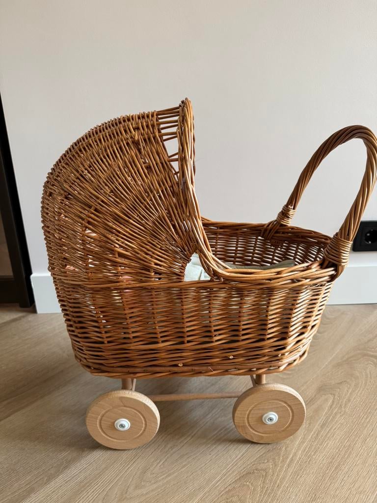 Poppenwagen van rotan, Ophalen, Zo goed als nieuw, Overige typen