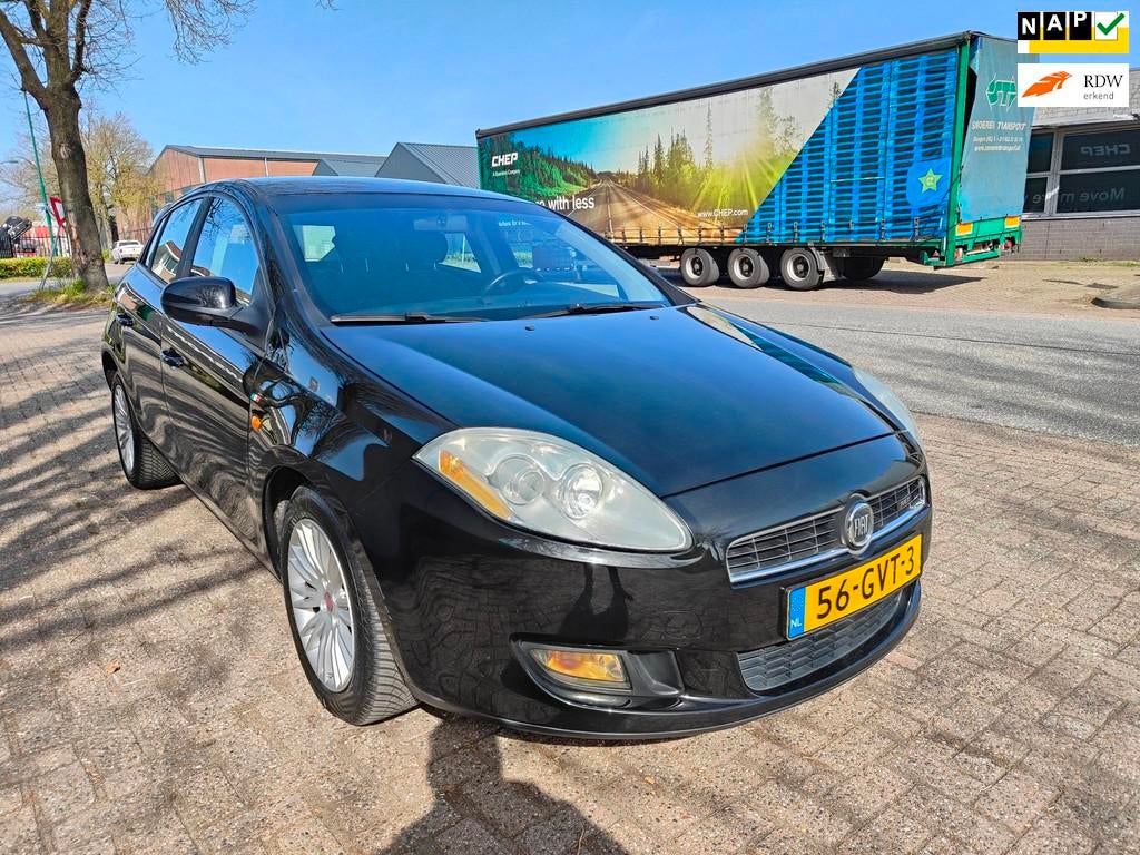 Fiat Bravo 1.4 T-Jet Corporate, Voorwielaandrijving, Gebruikt, 4 cilinders, Zwart