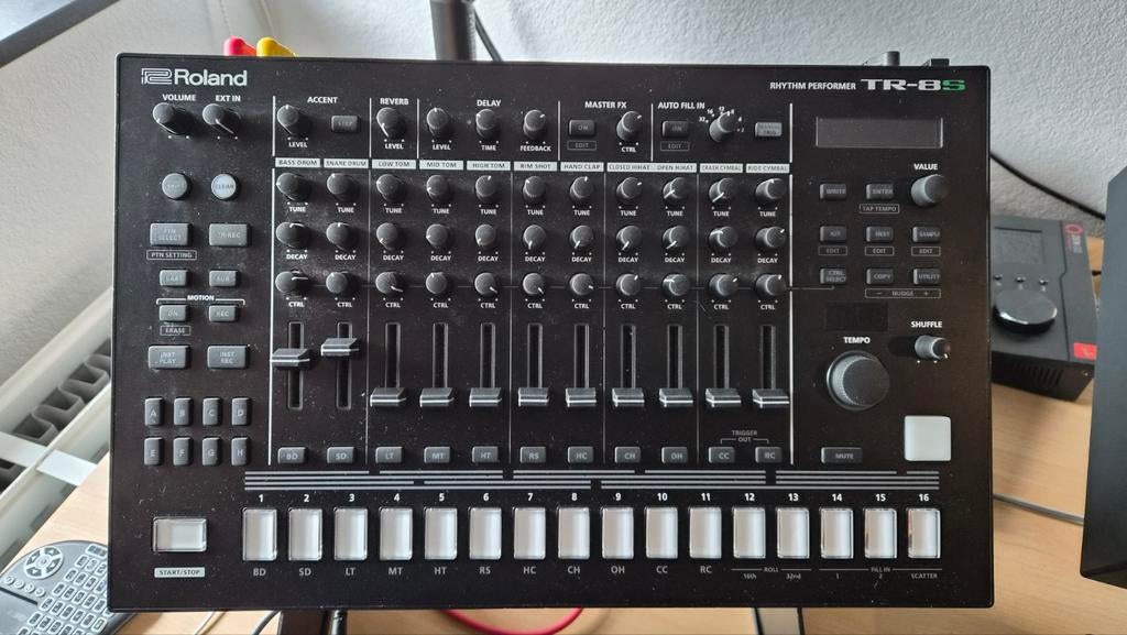 Roland TR-8S Drum computer, Muziek en Instrumenten, Drumcomputers, Ophalen of Verzenden, Zo goed als nieuw, Roland