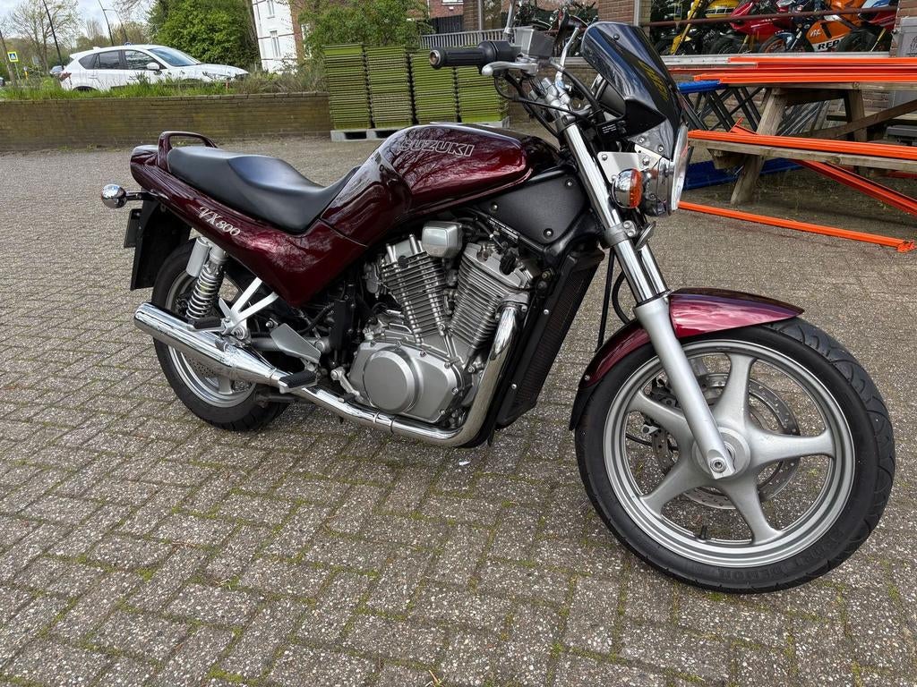 SUZUKI VX 800 1993 Toer Cardan nieuwstaat 53000 km VX800, Motoren, Motoren | Suzuki, Bedrijf, Toermotor
