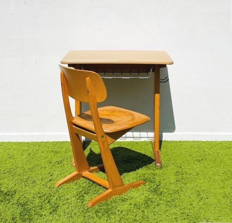 Houten Casala schoolbank & stoel. Vintage 60s, Ophalen of Verzenden, Gebruikt, Tafel(s) en Stoel(en)