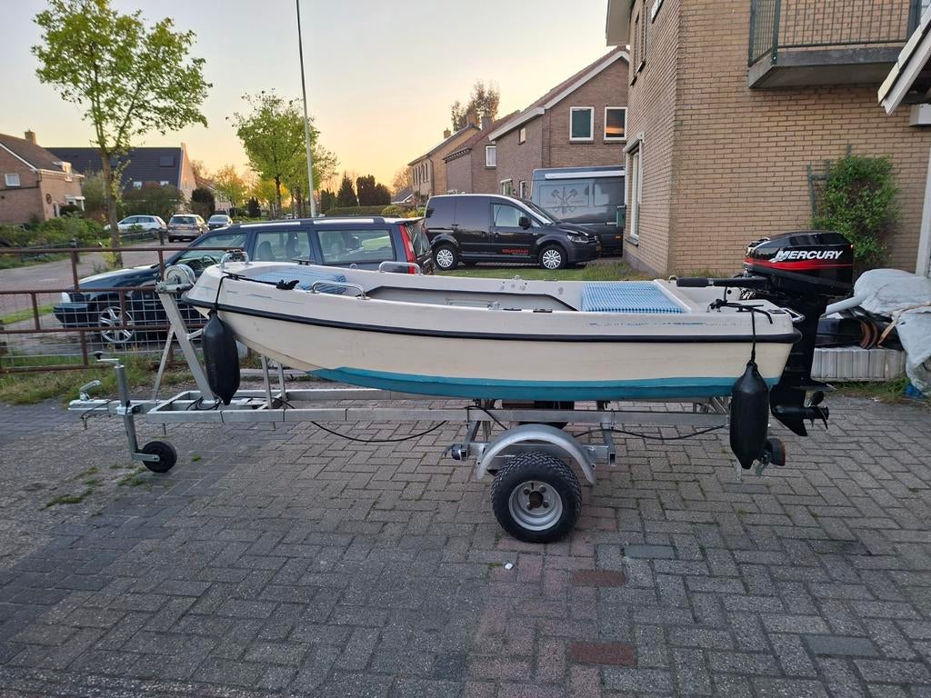 Wato 300 met trailer 8 pk mecury motor, Watersport en Boten, Ophalen, Gebruikt, Tot 10 pk, 3 tot 6 meter