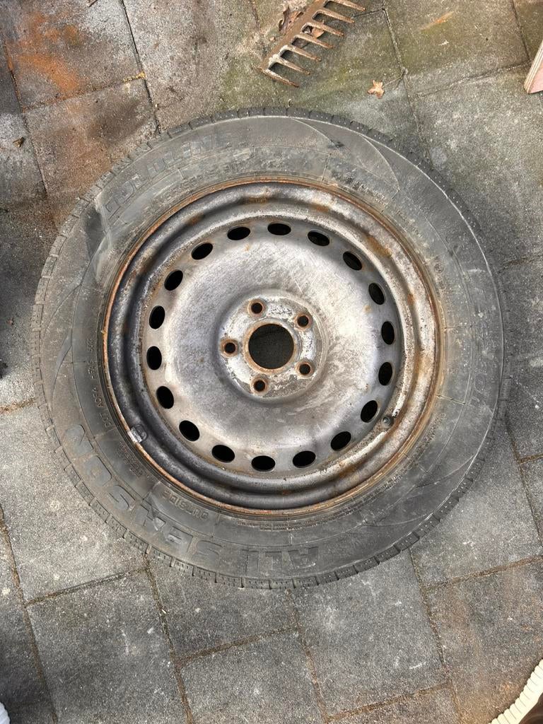 2 stuks all seazon banden op stalen velg 195/65 R15, Ophalen, Gebruikt