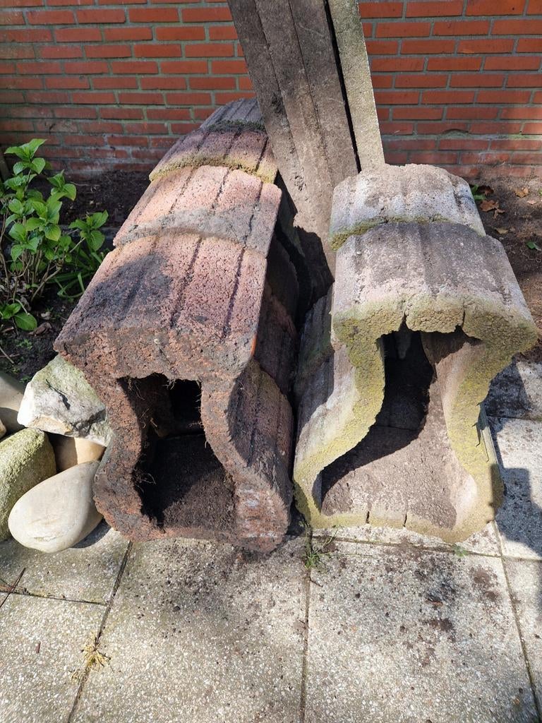 Gratis    Betonnen stapelblokken/ bloembakken, Ophalen of Verzenden