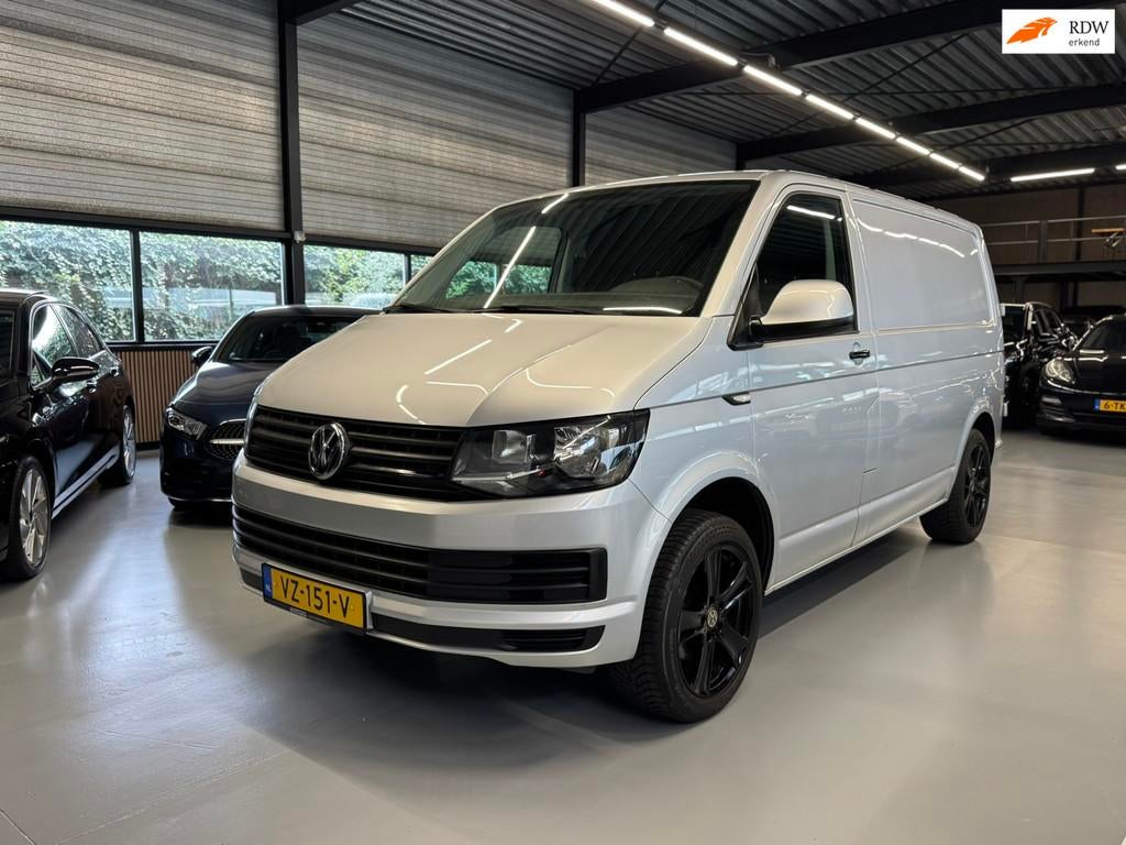 Volkswagen Transporter 2.0 TDI L1H1 Highline, Auto's, Voorwielaandrijving, Euro 5, 15 km/l, Gebruikt