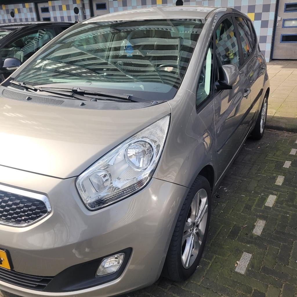Kia Venga 1.6 Cvvt AUT 2014 Grijs, Auto's, Euro 5, 1169 kg, 4 cilinders, Origineel Nederlands