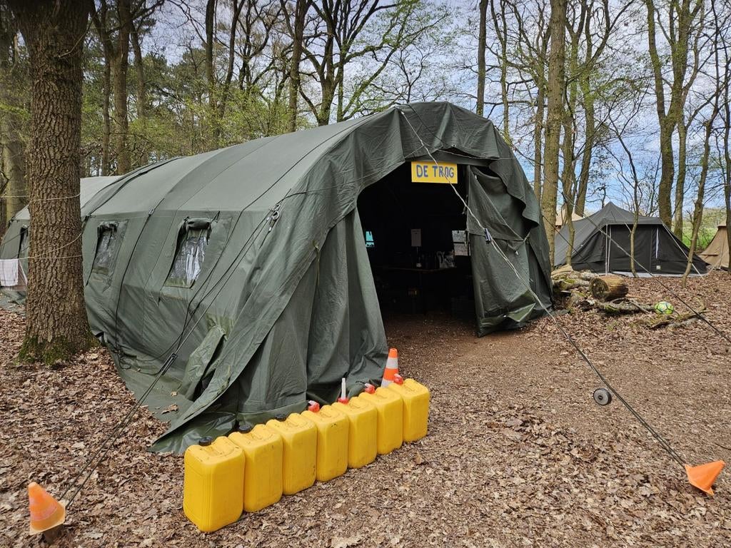 Legerboogtent doek, Ophalen, Gebruikt