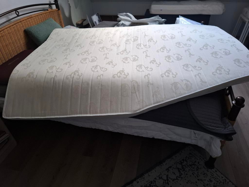 Topper matras voor caravan met Frans bed 190x135/105 cm, Caravans en Kamperen, Caravan accessoires, Ophalen, Zo goed als nieuw