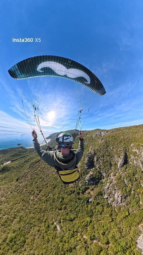 Flare moustache 26 m, Sport en Fitness, Zweefvliegen en Paragliding, Ophalen of Verzenden, Zo goed als nieuw, Complete paraglider