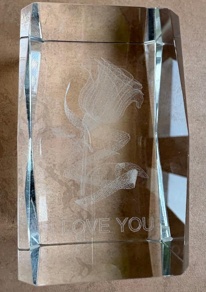 Laserblok met roos en de tekst 'I love you', in doosje, Ophalen of Verzenden, Zo goed als nieuw