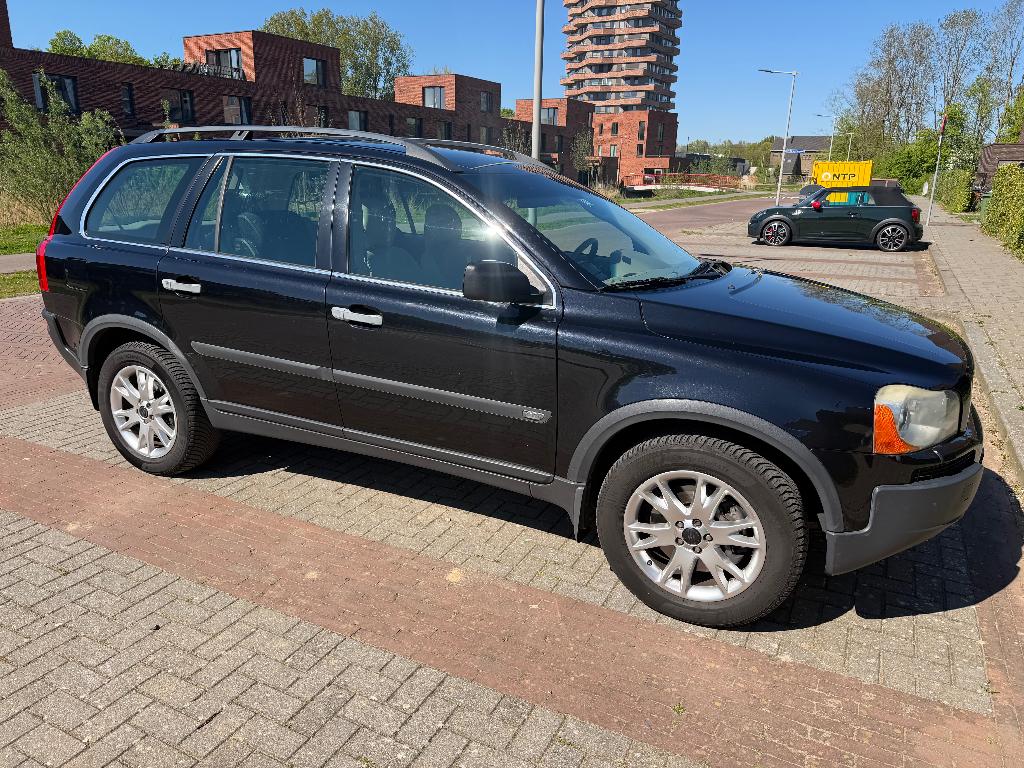 Volvo XC90 2.9 T6 Geartronic 2004 Zwart (Carplay/AndroidAut), Beige, 138 €/maand, 7 stoelen, Vierwielaandrijving