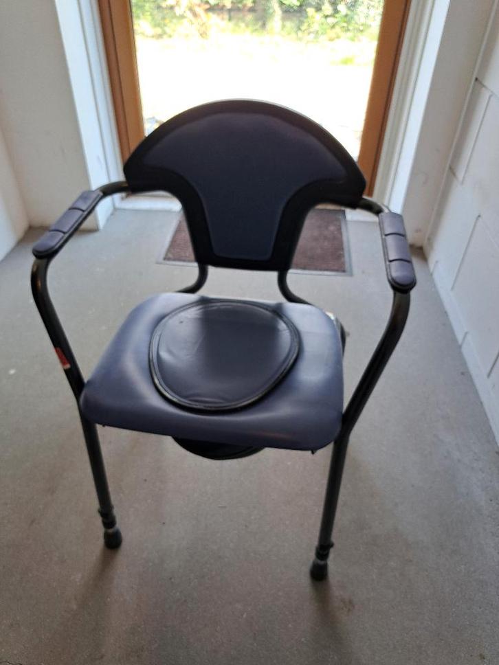 Herdegen toiletstoel in hoogte verstelbaar- Postoel, Diversen, Verpleegmiddelen, Nieuw, Ophalen