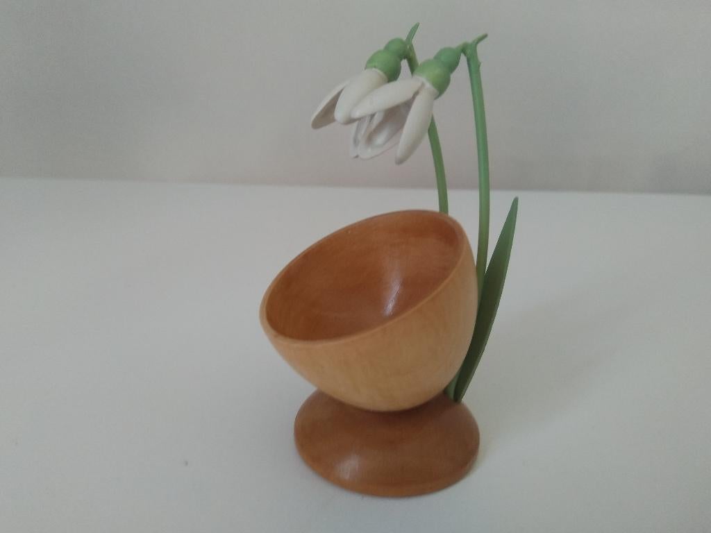 Ertsgebergte eierdop sneeuwklokjes, Diversen, Ophalen of Verzenden, Gebruikt