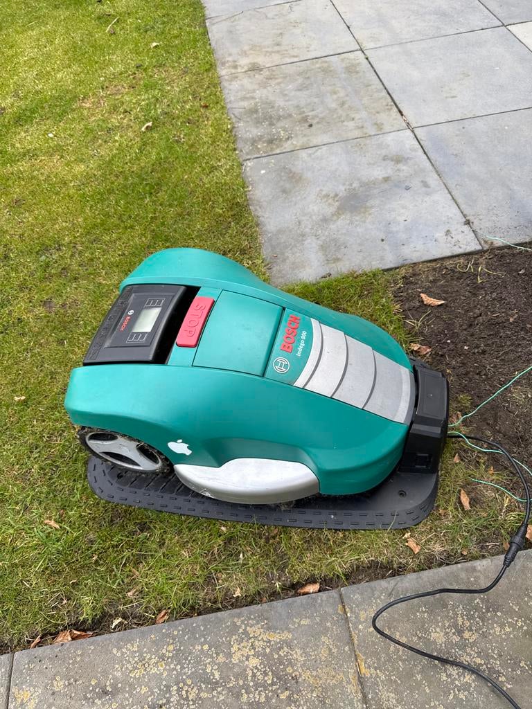 Bosch Indego 800 robotmaaier met defect docking station, Tuin en Terras, Robotmaaiers, Ophalen, Gebruikt