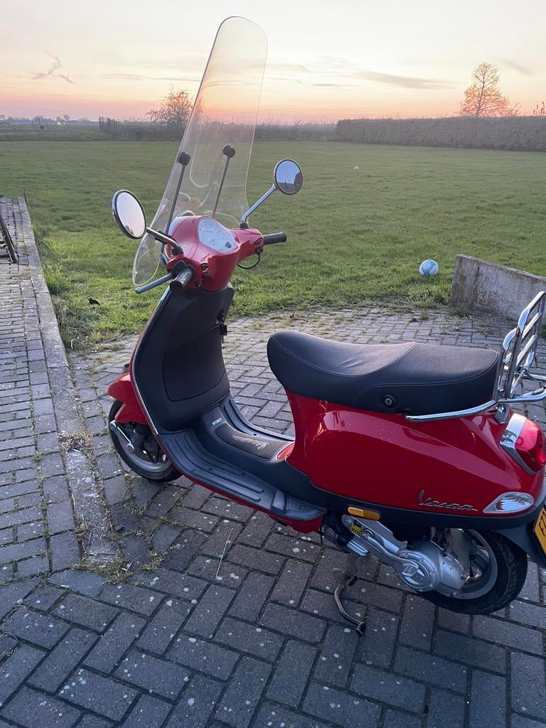 Vespa, Ophalen of Verzenden, Zo goed als nieuw, Benzine, Vespa