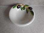 Schaal 17,5 cm. Olijven Bassano nr. 1600 Italy Handpainted, Ophalen of Verzenden