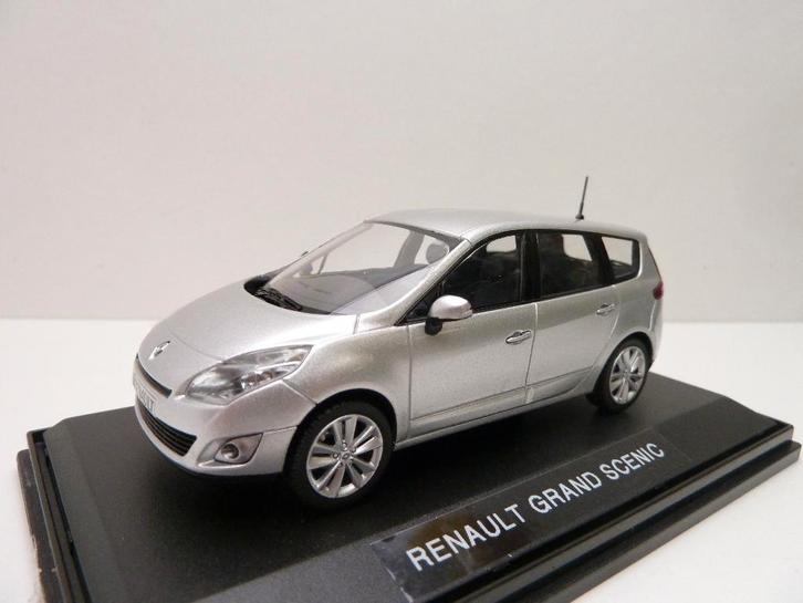 Renault Grand Scenic  '' Schuco '', Hobby en Vrije tijd, Modelauto's | 1:43, Zo goed als nieuw, Auto, Schuco, Ophalen of Verzenden