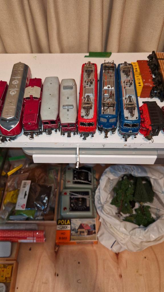 Heel veel spullen voor een Trix modelbaan., Hobby en Vrije tijd, Modeltreinen | H0, Gebruikt, Treinset, Gelijkstroom, Trix, Analoog